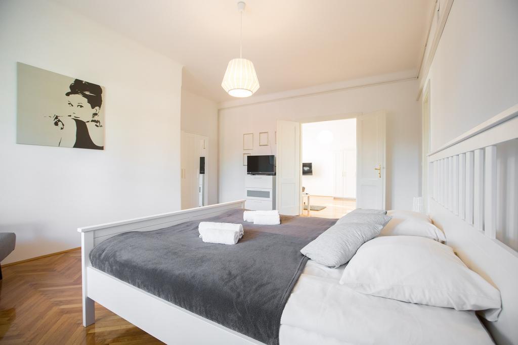 Apartment Ribnjak ซาเกร็บ ภายนอก รูปภาพ